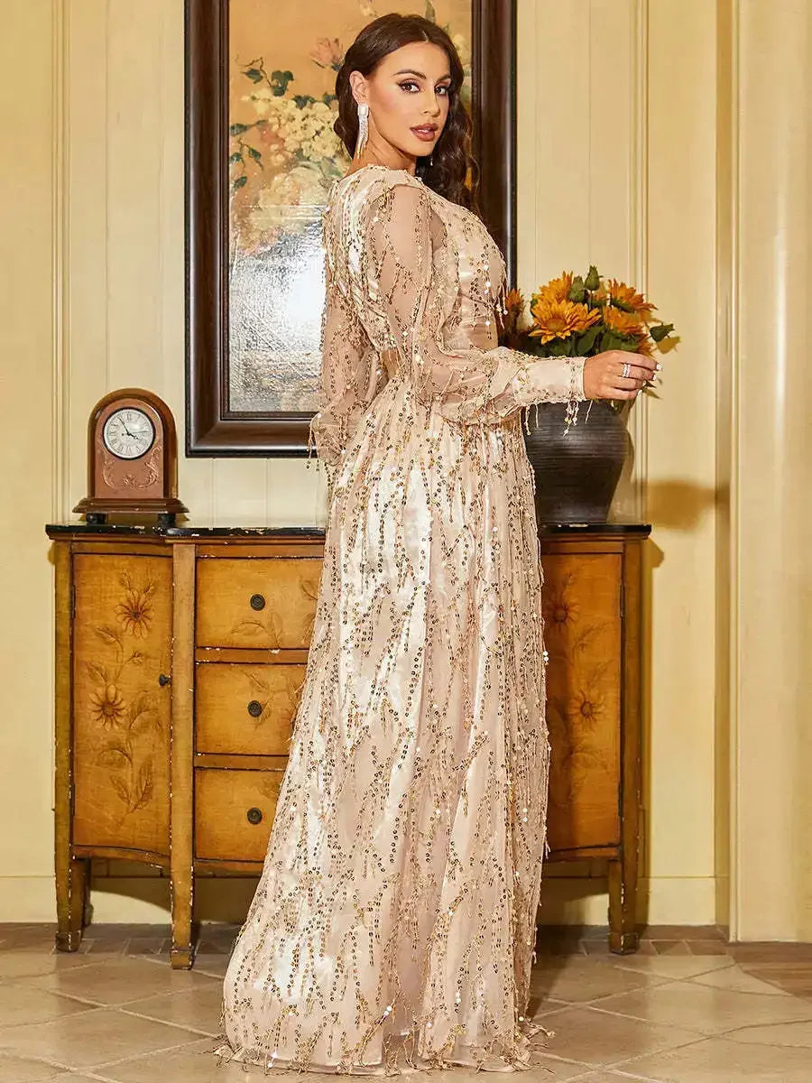 Elegantes Abendkleid mit Pailletten & Hohem Schlitz