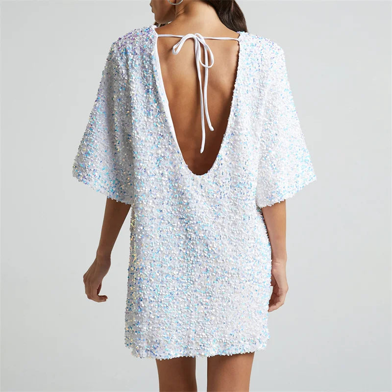 Glitzer Mini Kleid mit Tiefem Rücken – Party Edition