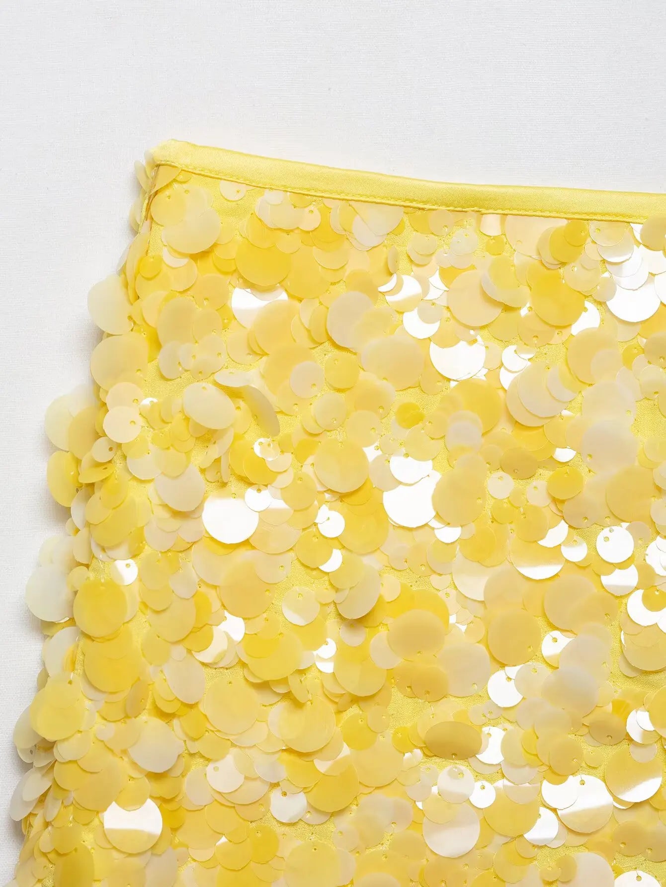 Pailletten-Minirock – Glitzernder Party Look